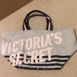 Victoria’s Secret weekend bag
